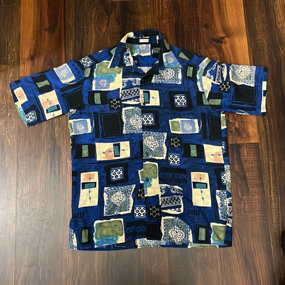 Vintage Short Sleeve Button Down Rayon